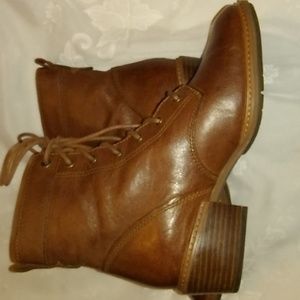 Timberland Women's Medium Brown Genuine leather size 7.5 M lightly worn . EUC !
